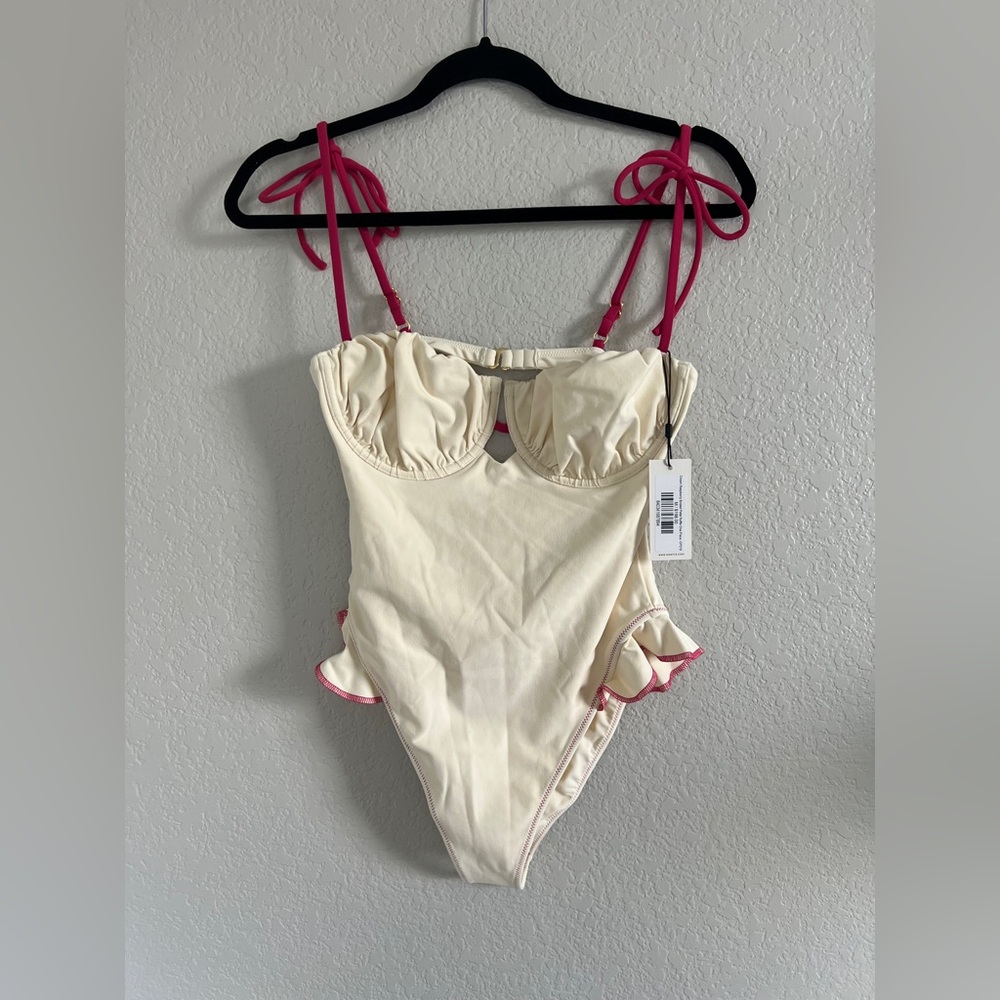 NWT Montce Cream Raspberry Binded Petal Ruffle One-Piece. Size M - Picture 8 of 15